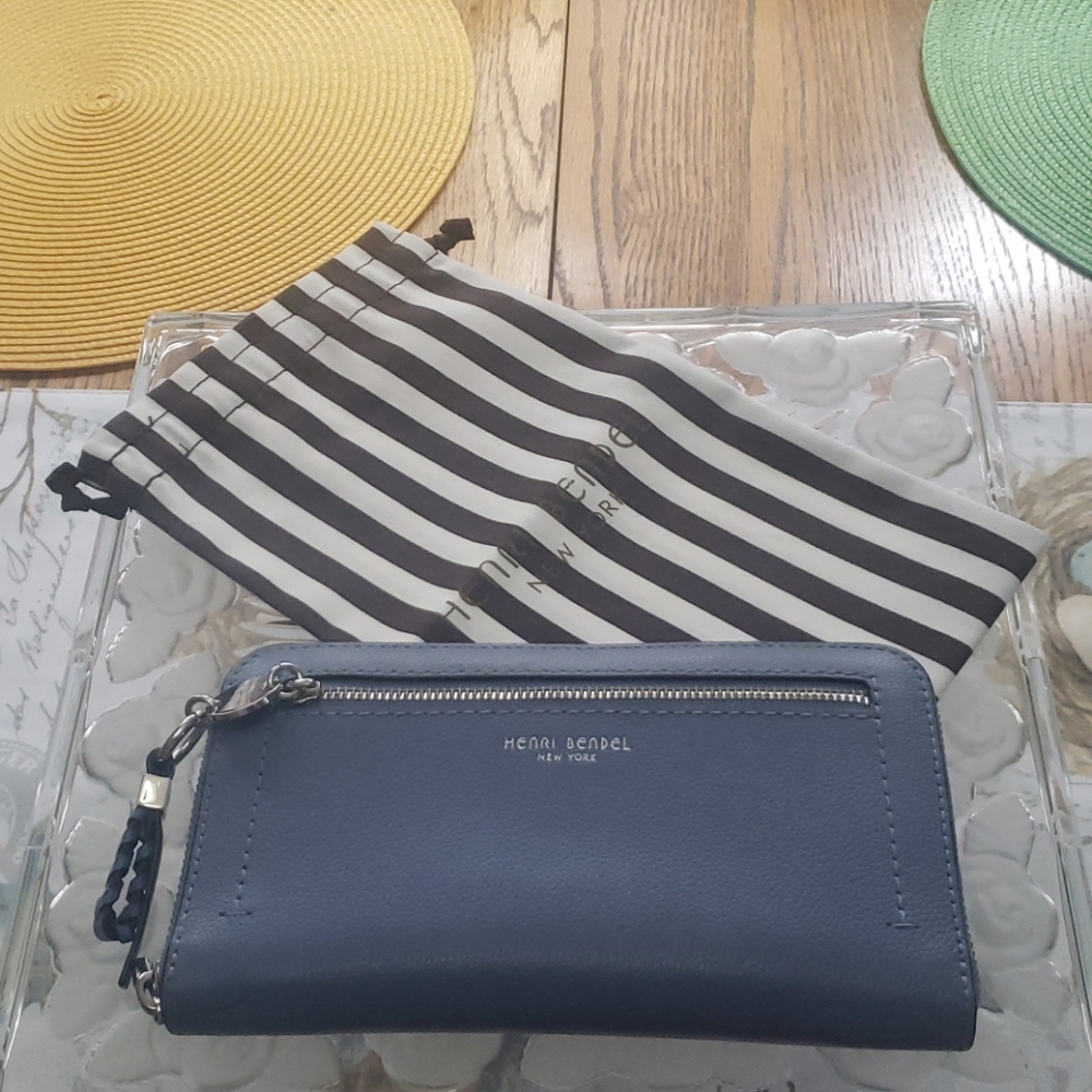 HENRI BENDEL CORNFLOWER BLUE ZIP AROUND WALLET